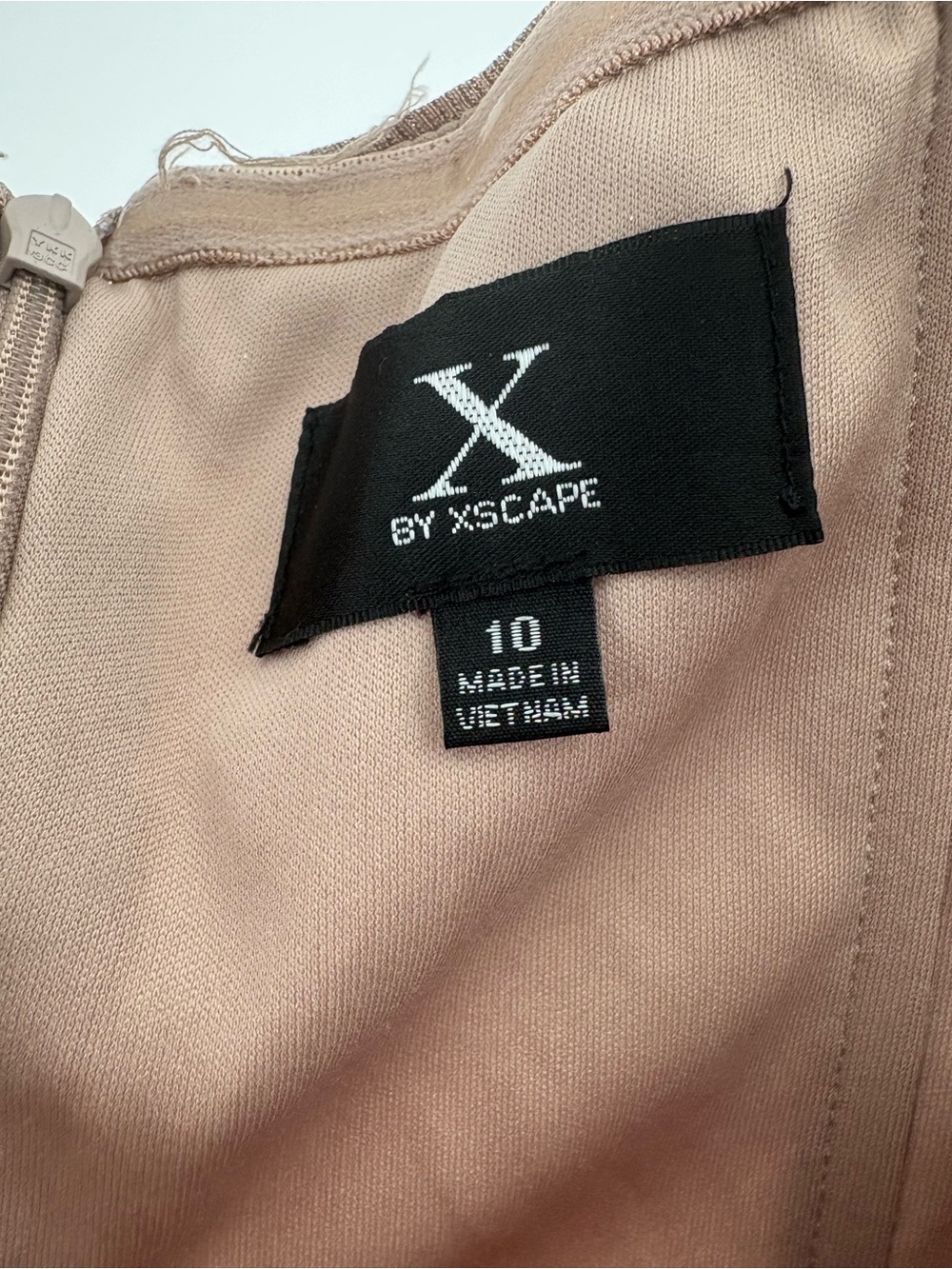 New C by Sxcape Off-Shoulder Ruched Sheath Dress in Taupe size 10 - Picture 4 of 5